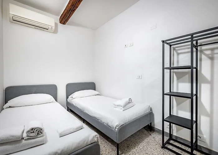 Yid Agnolo Three Bedroom In Florence